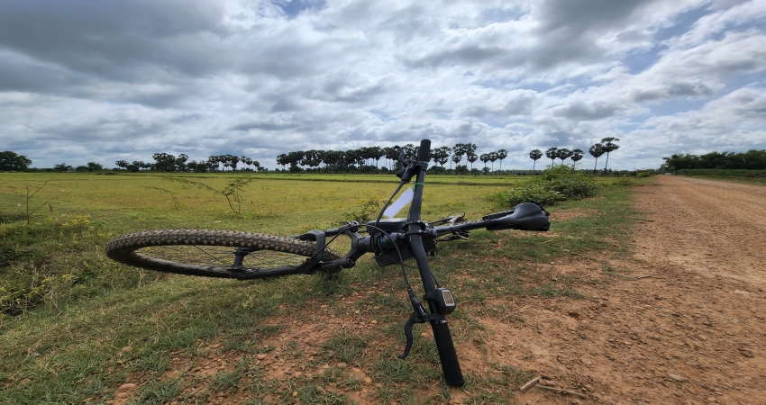 Phnom Penh - Silk island Cycling Tour