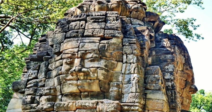 Banteay Chmar Tour