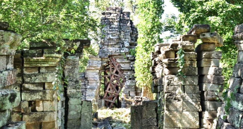 Banteay Chmar Tour