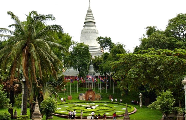 Wat Phnom Hill